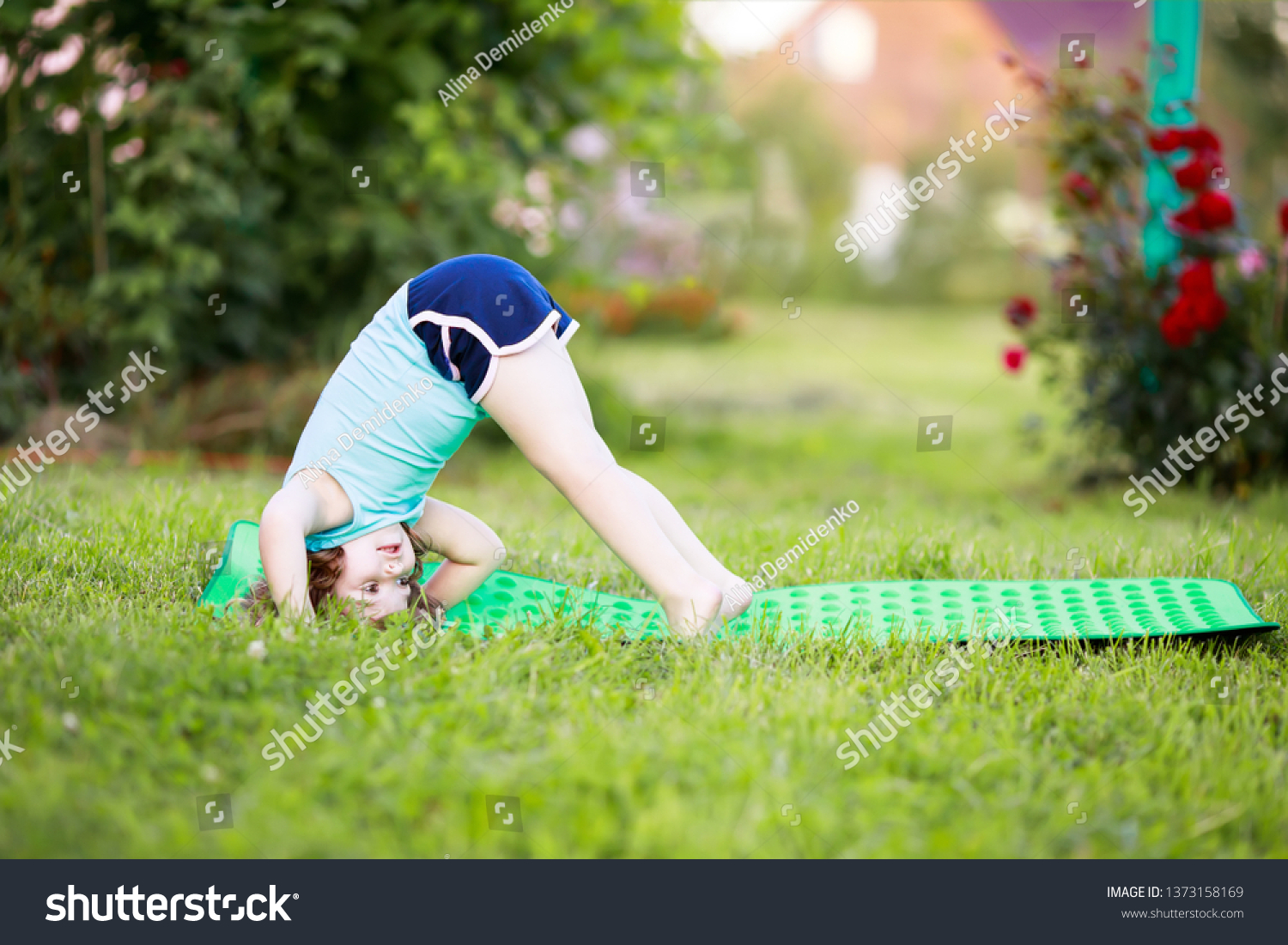 23,184 Little girl workout Images, Stock Photos & Vectors | Shutterstock