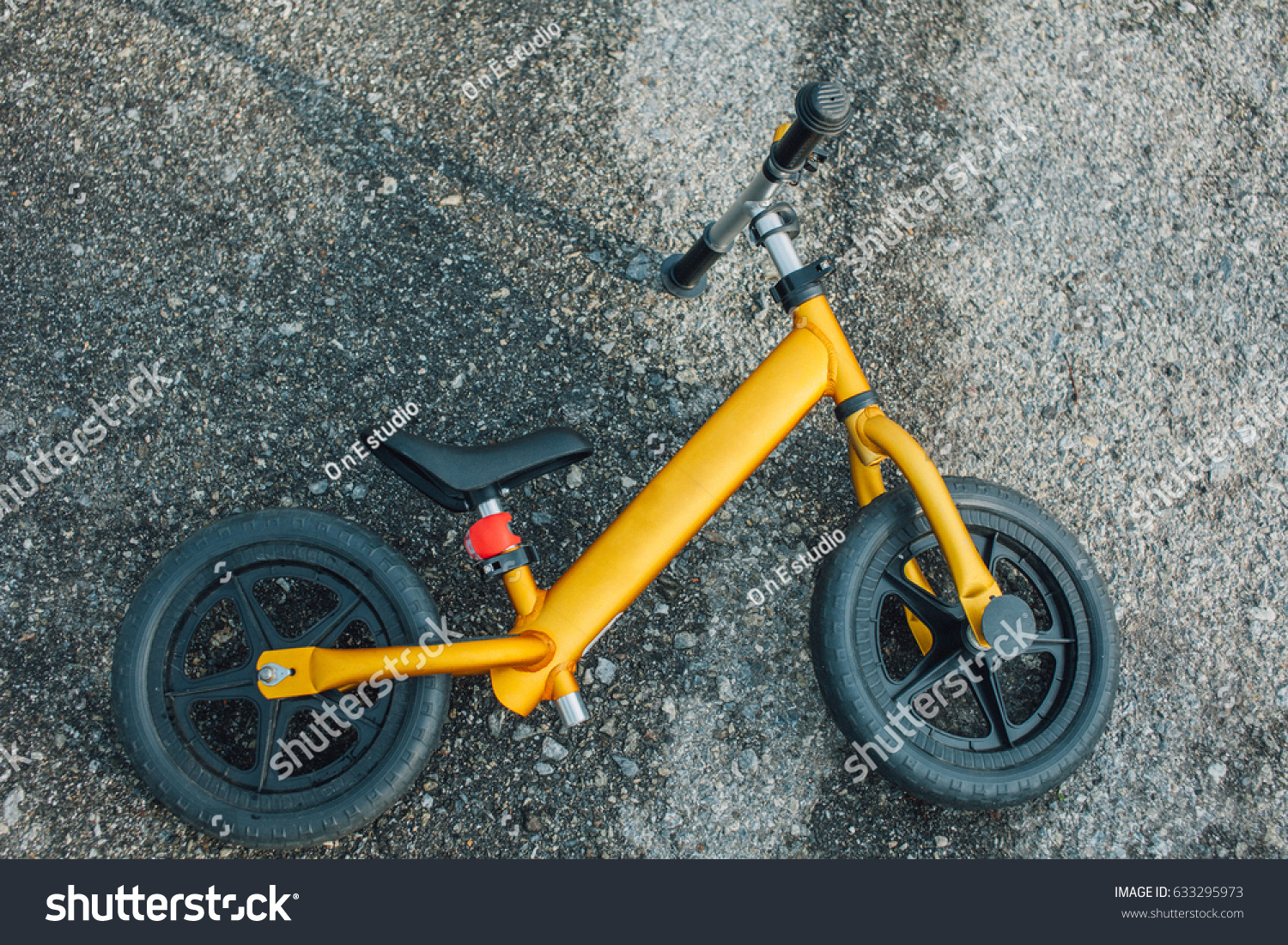 studio balance bike