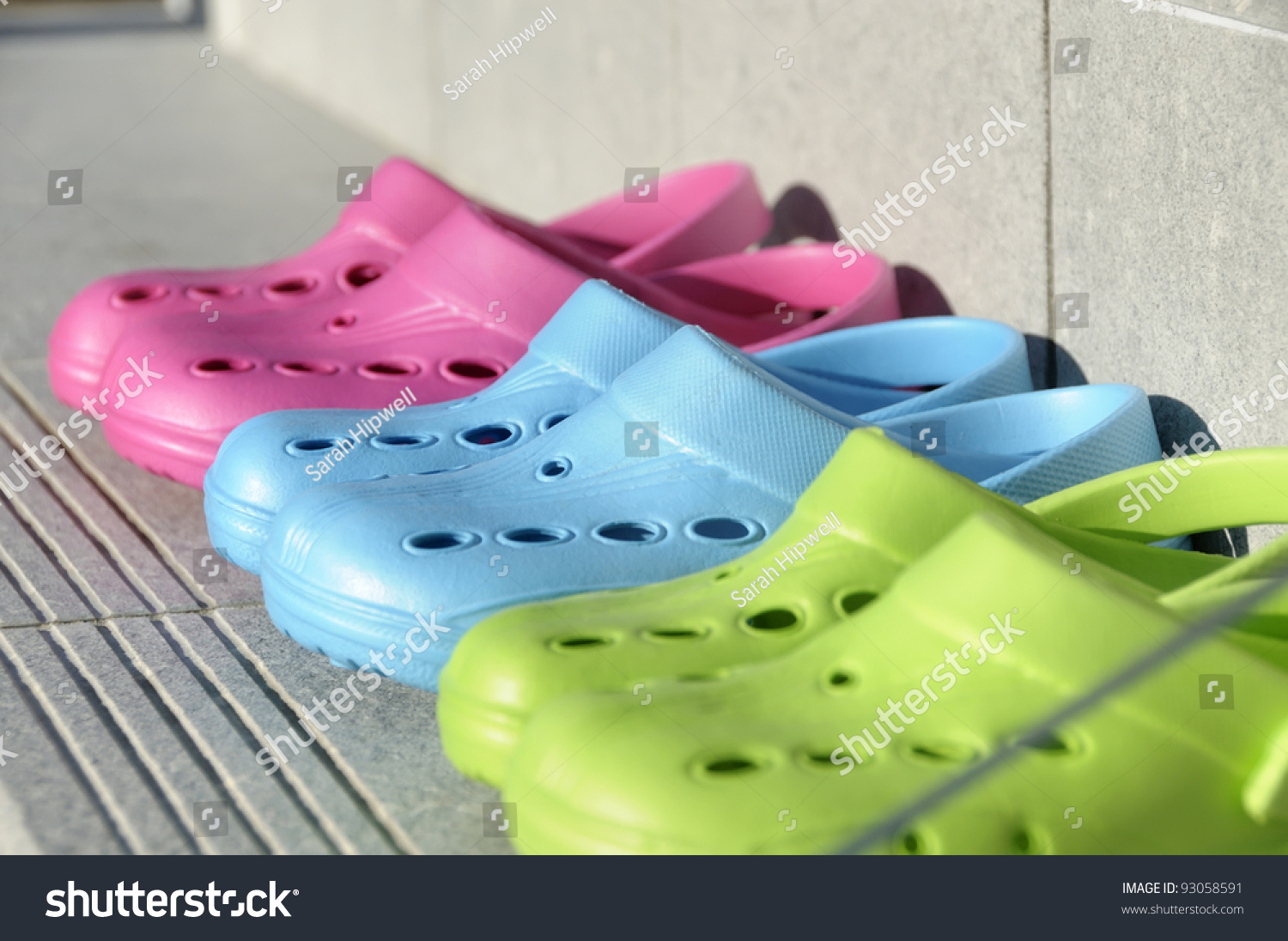 kids plastic clogs