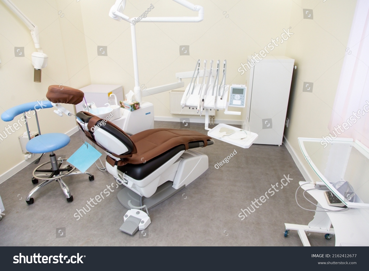 Kiev Ukraine May 30 2022 Dentist Stock Photo 2162412677 | Shutterstock