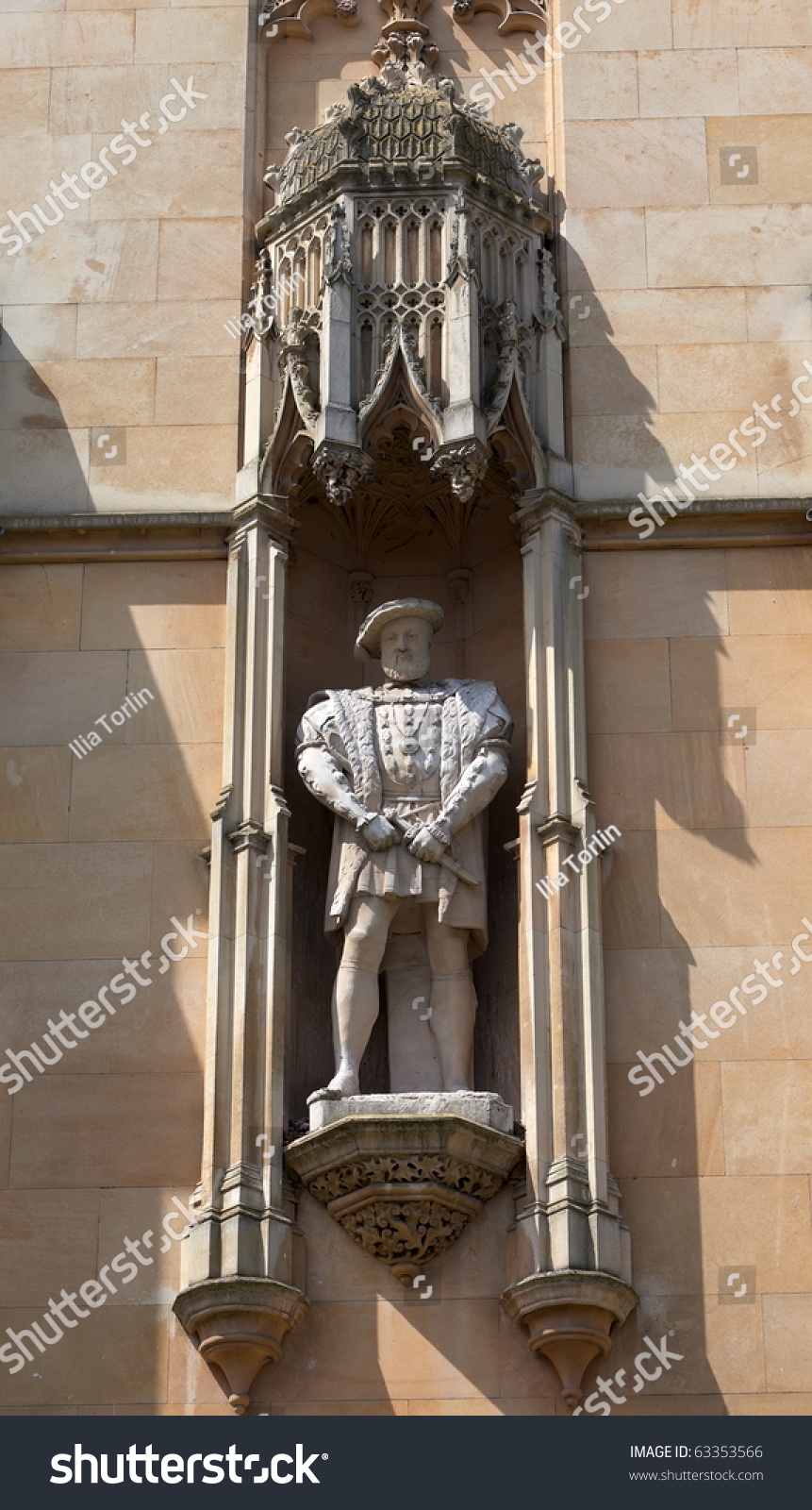 King Henry Statue On The Facade Of Kings College. Cambridge. Uk. Stock ...