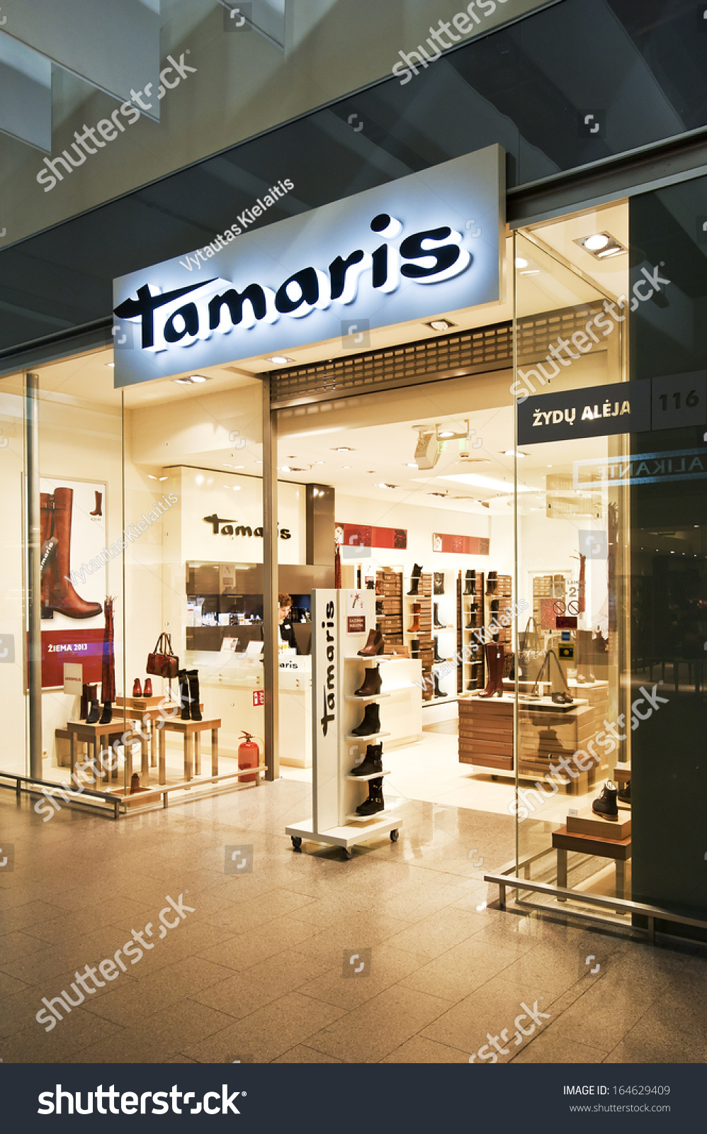 Verslijten ding Verzadigen Klaipeda November 24 Tamaris Store On Stock Photo (Edit Now) 164629409