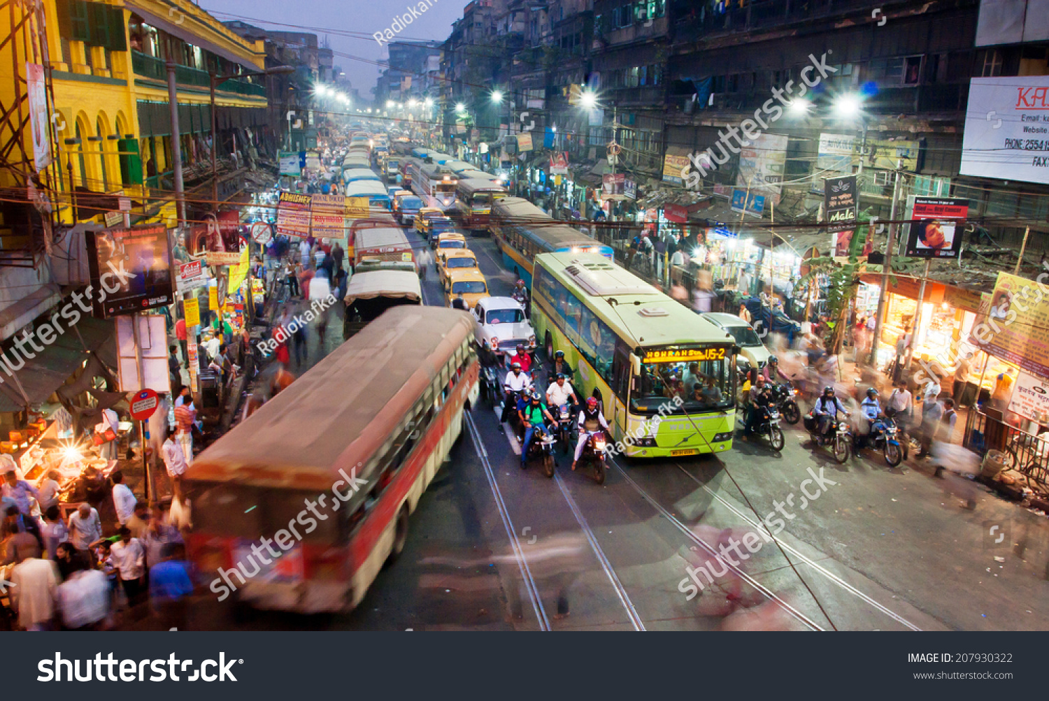 Kolkata, India - Jan 22: Dark City Traffic Blurred In Motion At Late ...