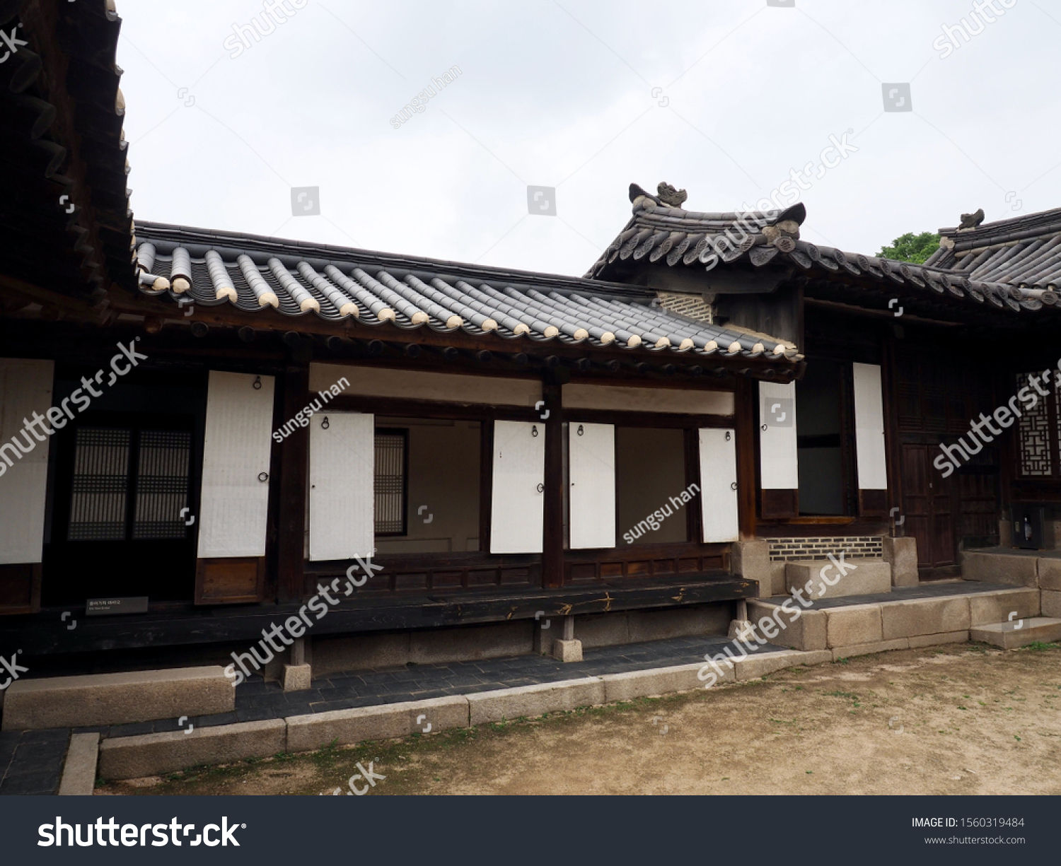 Korean Traditional Hanok Gate Wood Gate Stock Photo 1560319484 ...