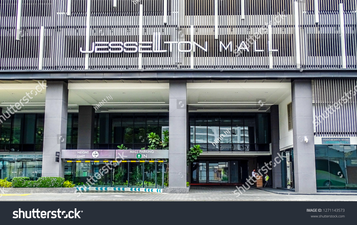 Kota Kinabalusabahdec 202018view Entrance Jesselton Mall Stock Photo Edit Now 1271143573