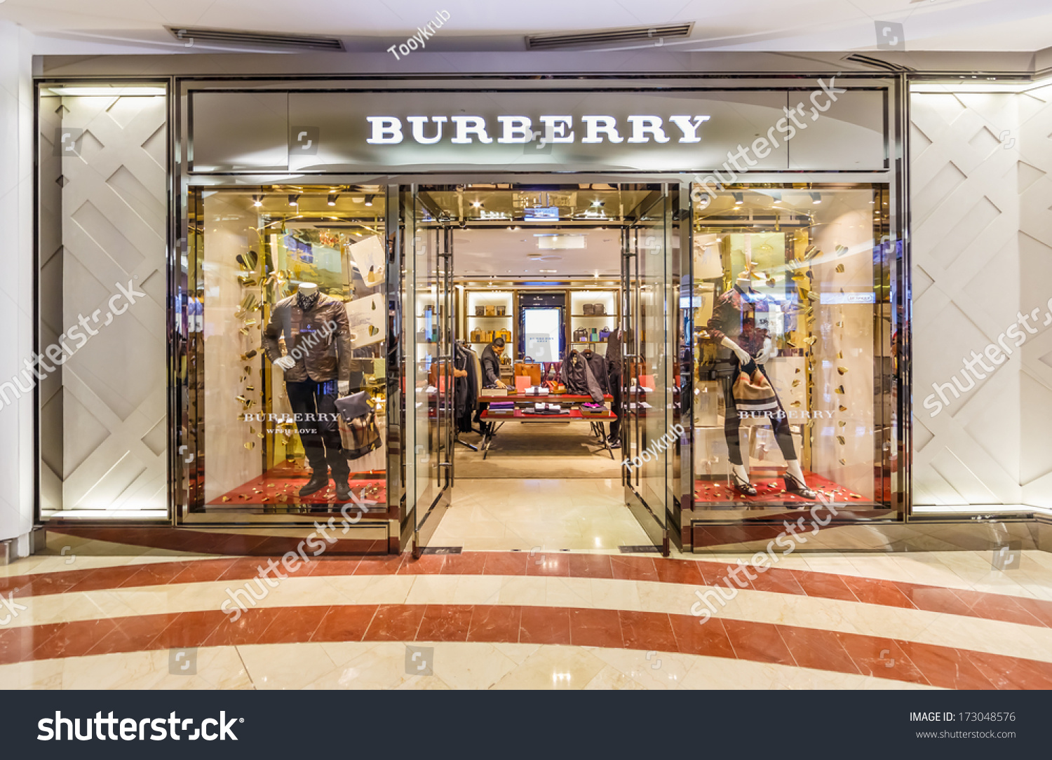 Kuala Lumpur Dec 23 Exterior Burberry Stock Photo 173048576 - Shutterstock