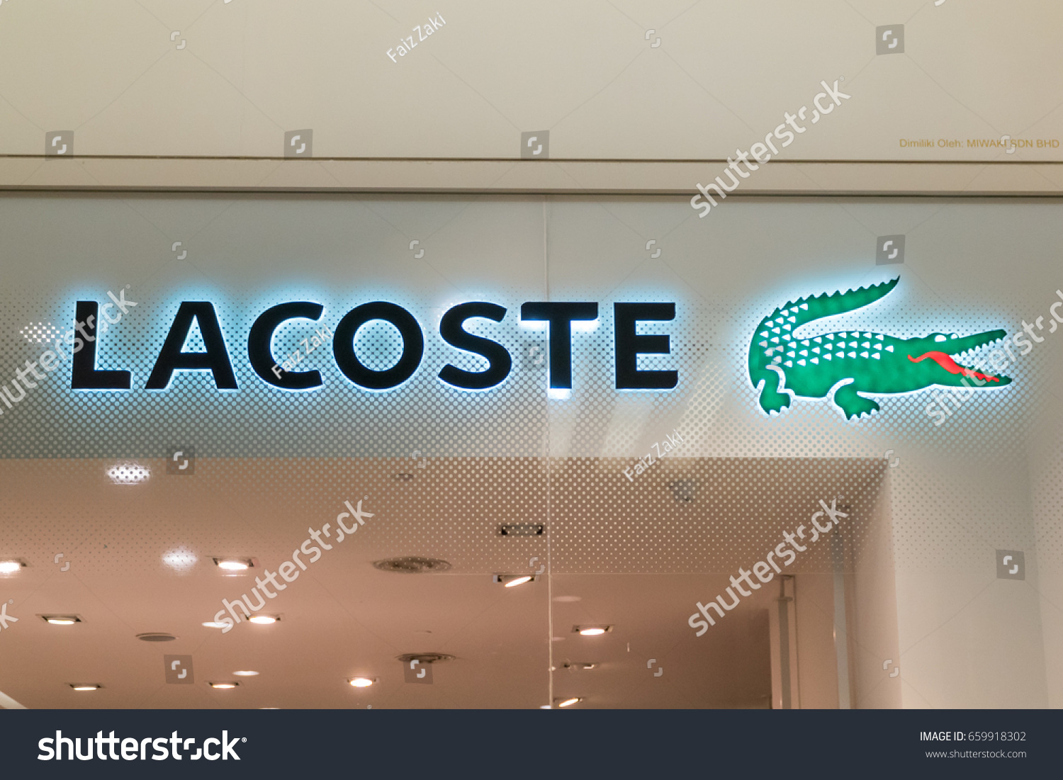 lacoste one utama