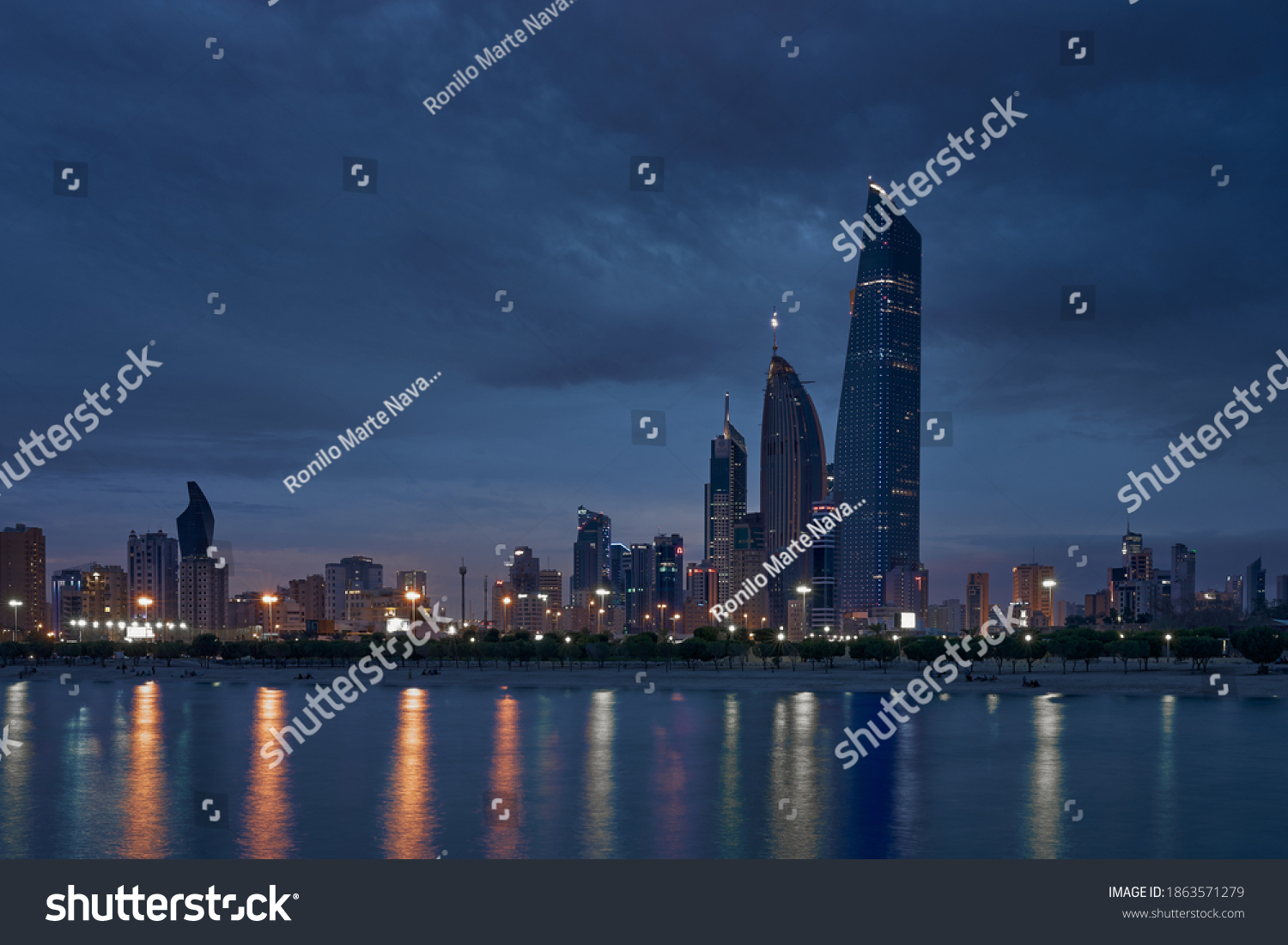 815 Kuwait night skyline Images, Stock Photos & Vectors | Shutterstock