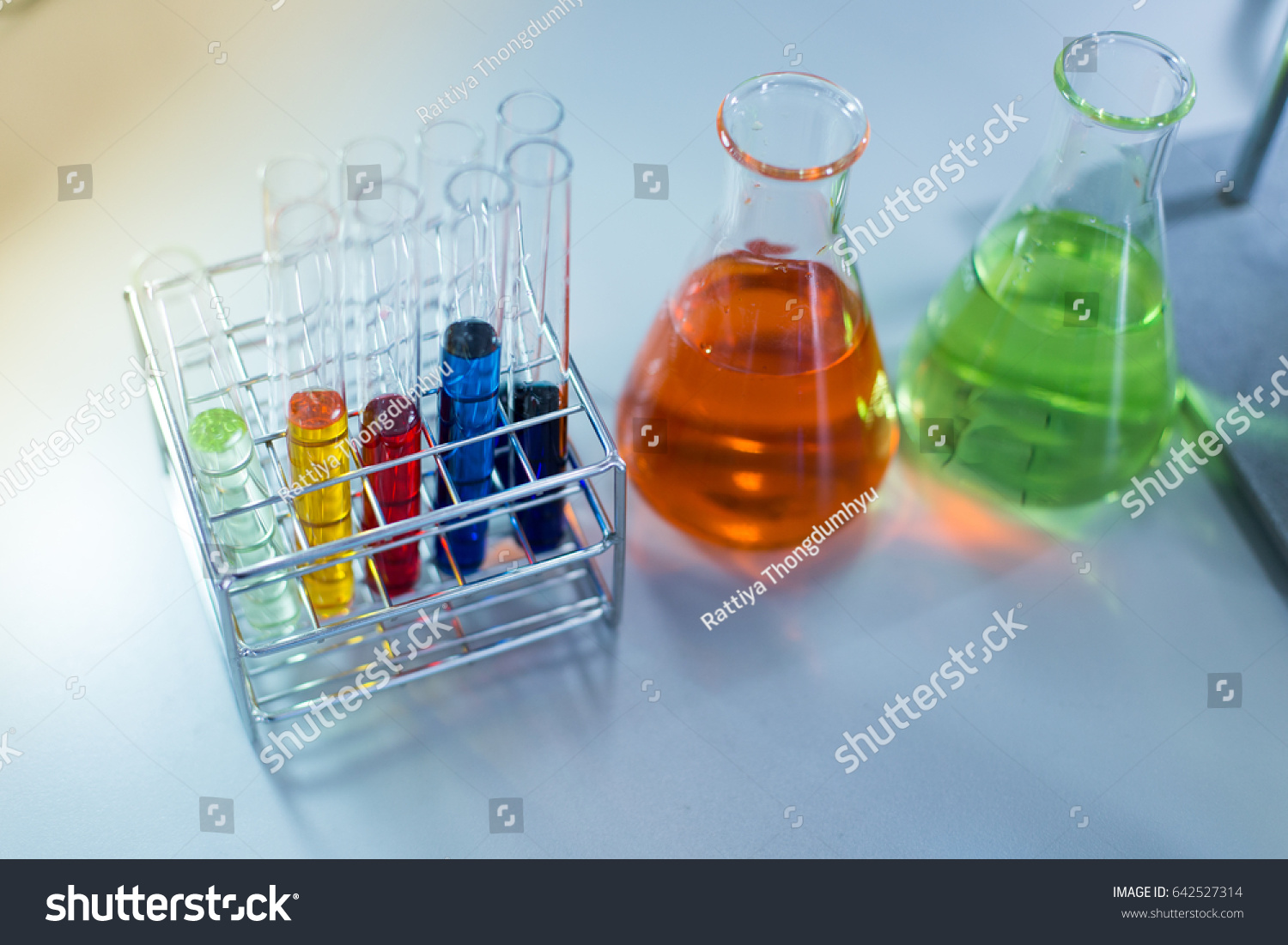 laboratory-concept-experiment-chemical-lab-stock-photo-642527314