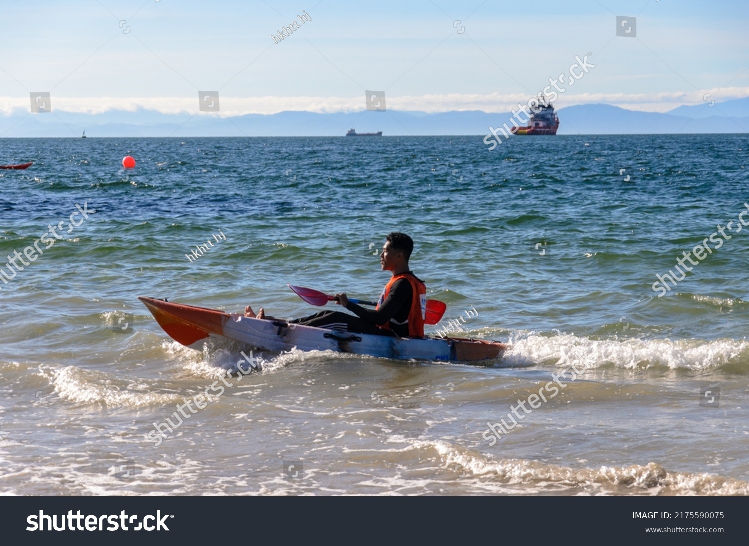 Labuanmalaysiajuly 22022adventurer Enjoying Sea Kayak Paddling Stock 