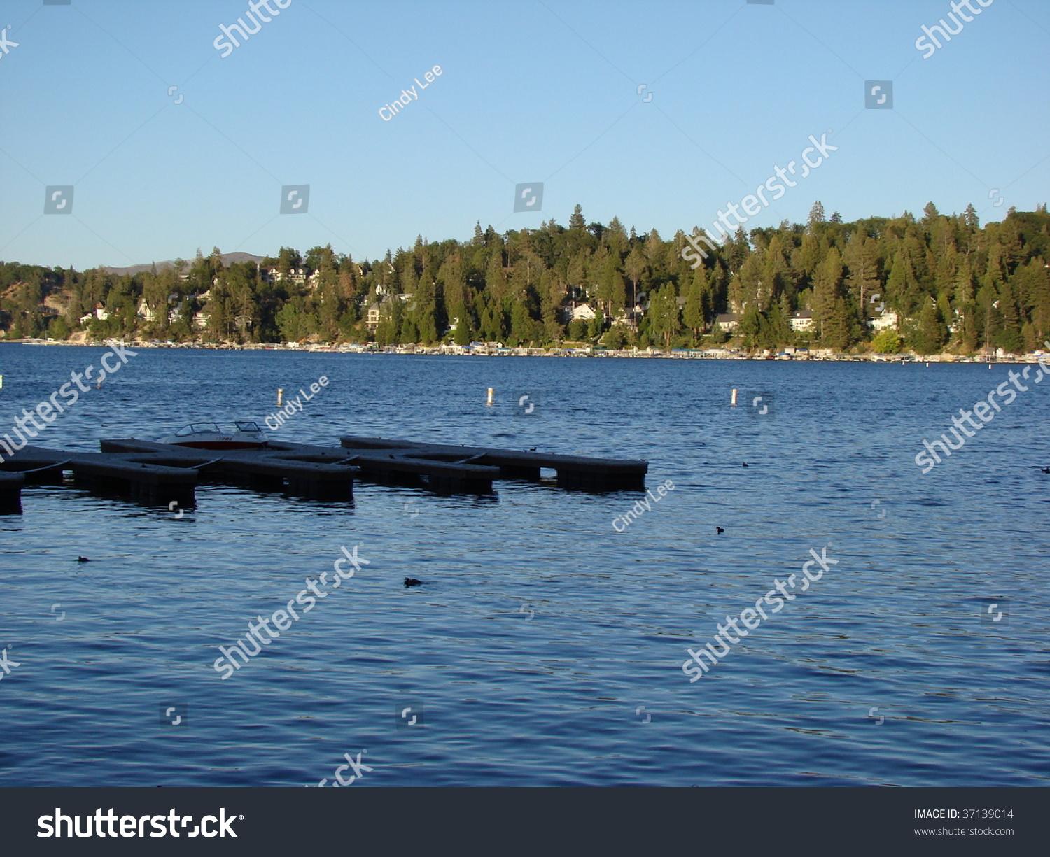 Lake Arrowhead In The San Bernardino Mountains In Southern California ...