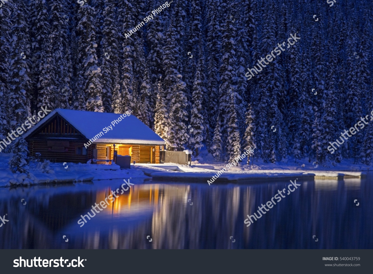 Lake Louise Canoe Rental Log Cabin Royalty Free Stock Image