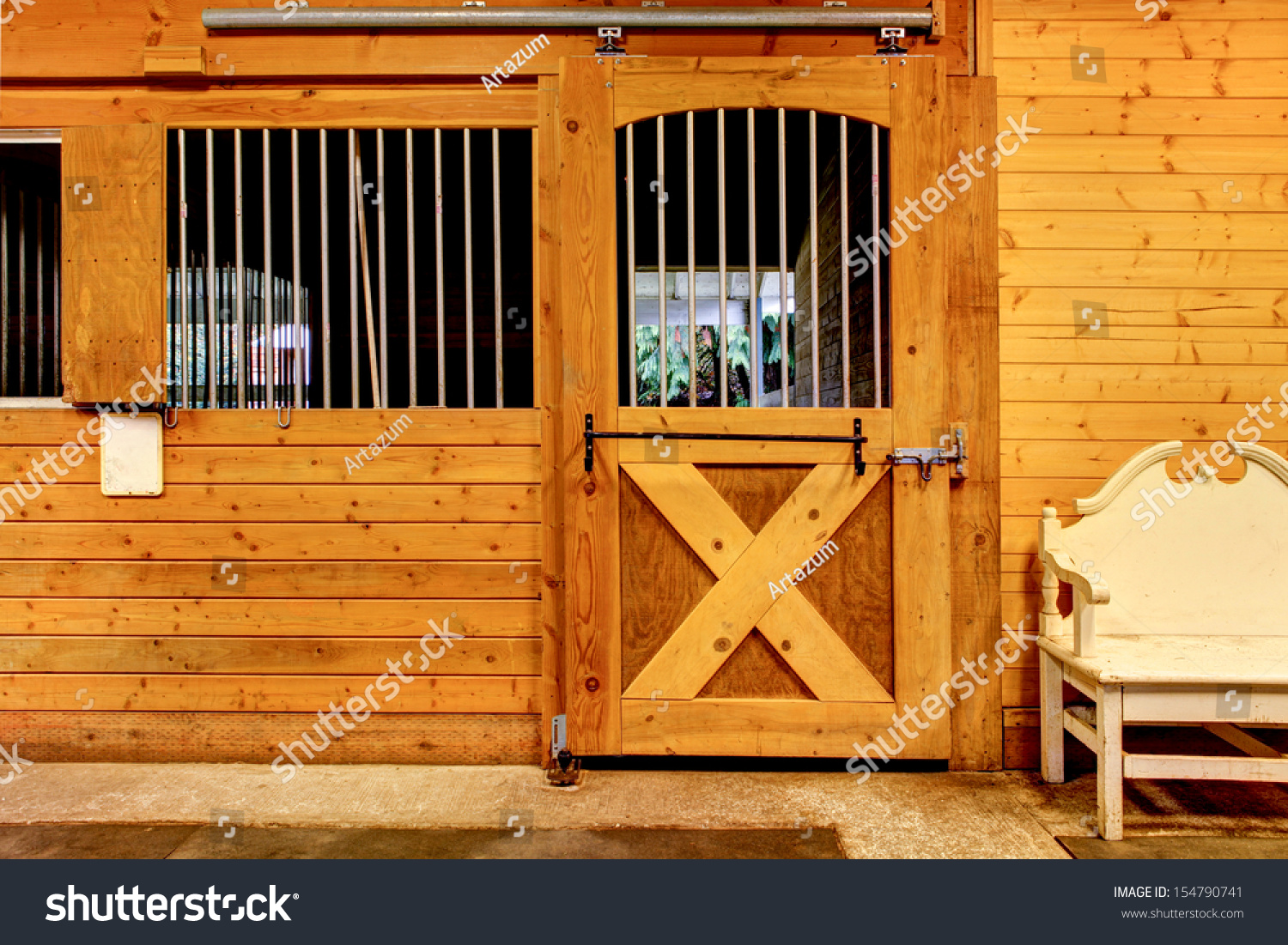 og horse stable