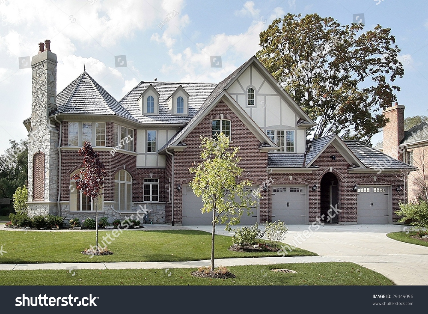 Large Luxury Brick Home Stock Photo 29449096 - Shutterstock