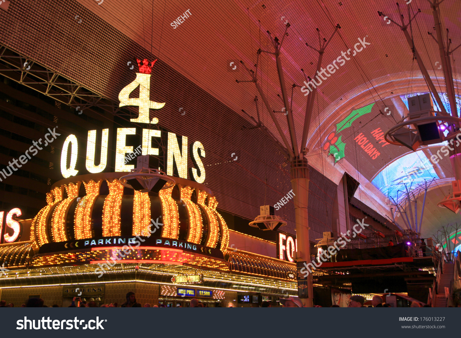 Details about   FOUR QUEENS CASINO LAS VEGAS NEVADA LOGO KEY CHAIN GREAT FOR ANY COLLECTION! 