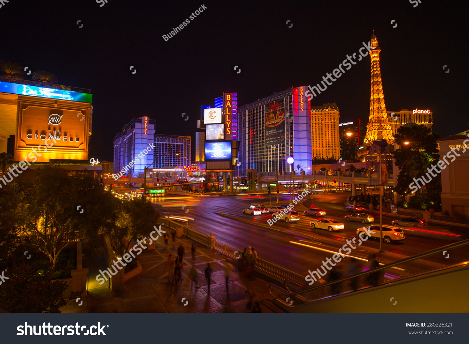 Las Vegas - May 12 : Las Vegas Strip Road At Night View Of The Strip On ...