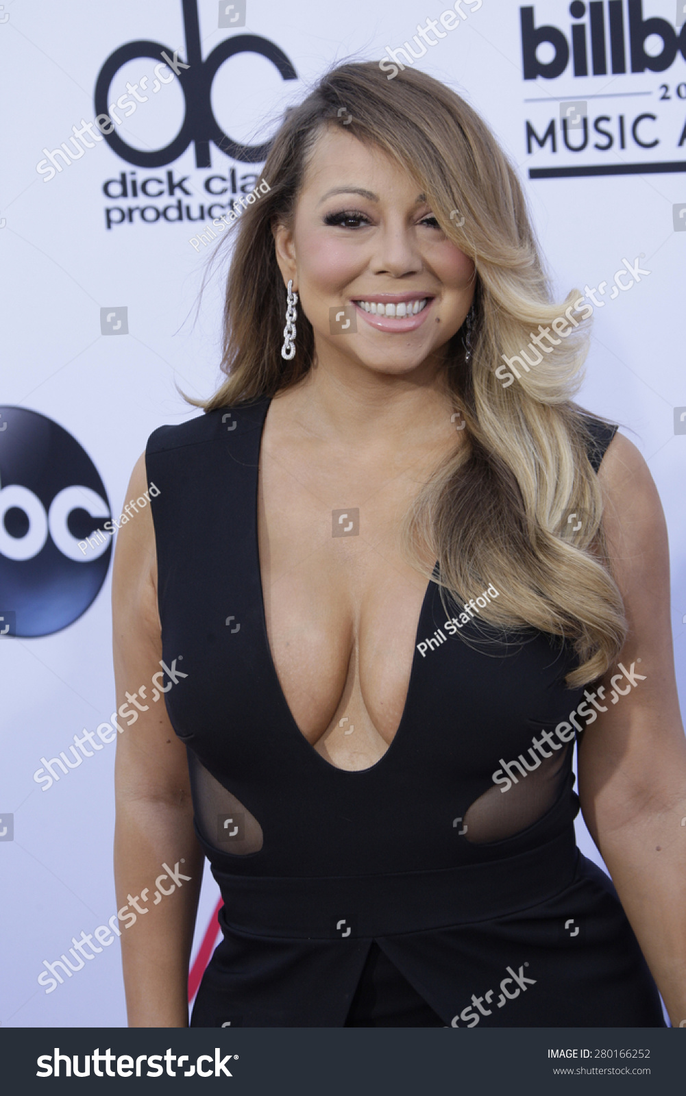 Watch 17. Mariah Carey video Watch 17. Mariah Carey video