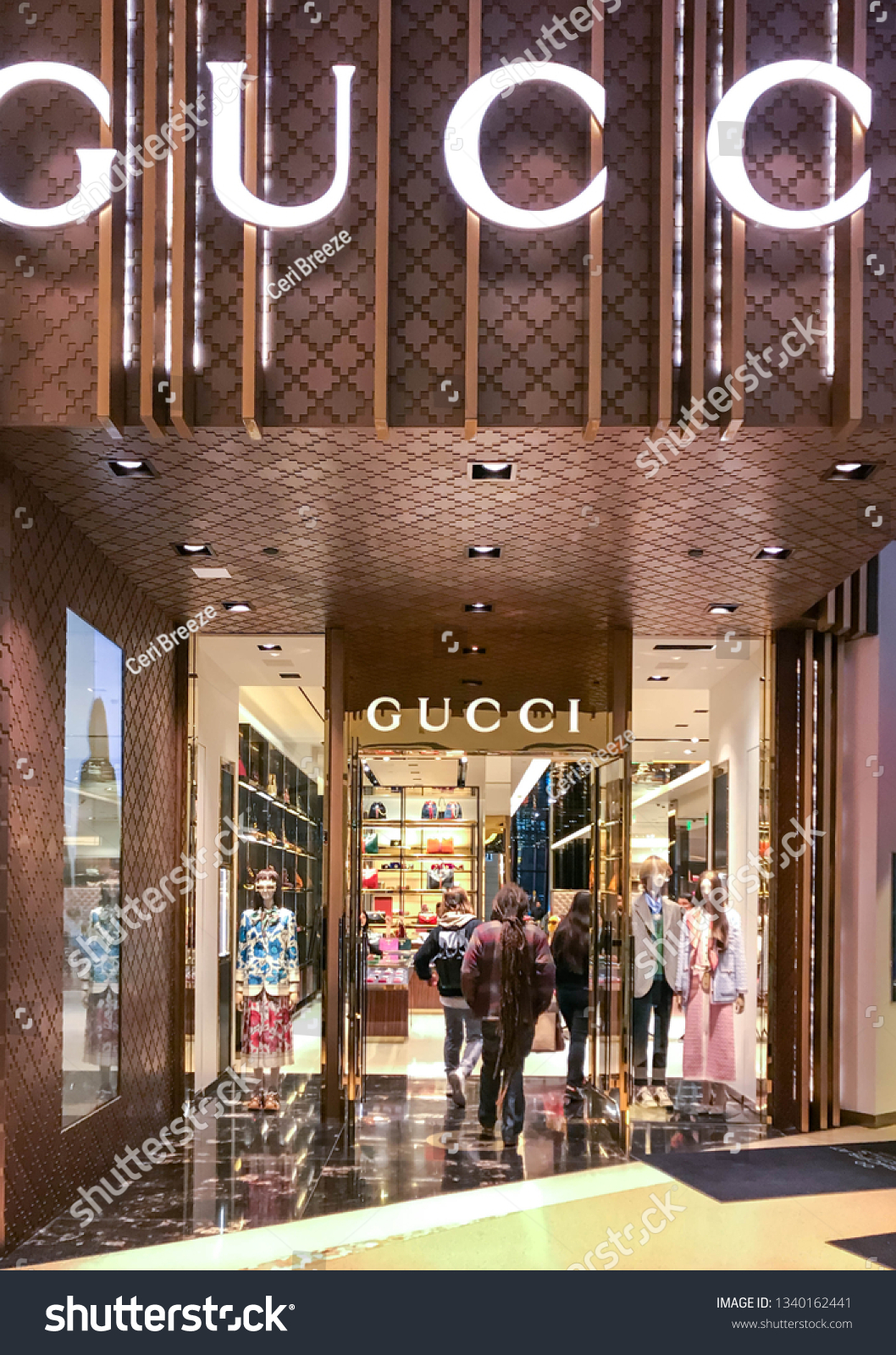 gucci store las vegas