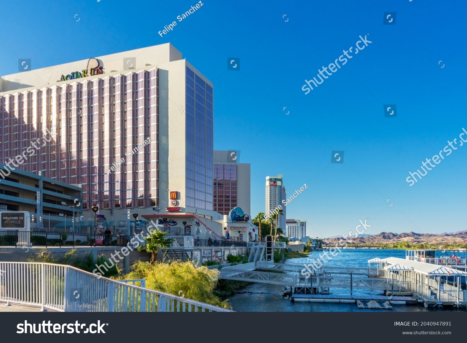 Postcard Laughlin Nevada Riverside & Aquarius Hotel Casino on Colorado River 