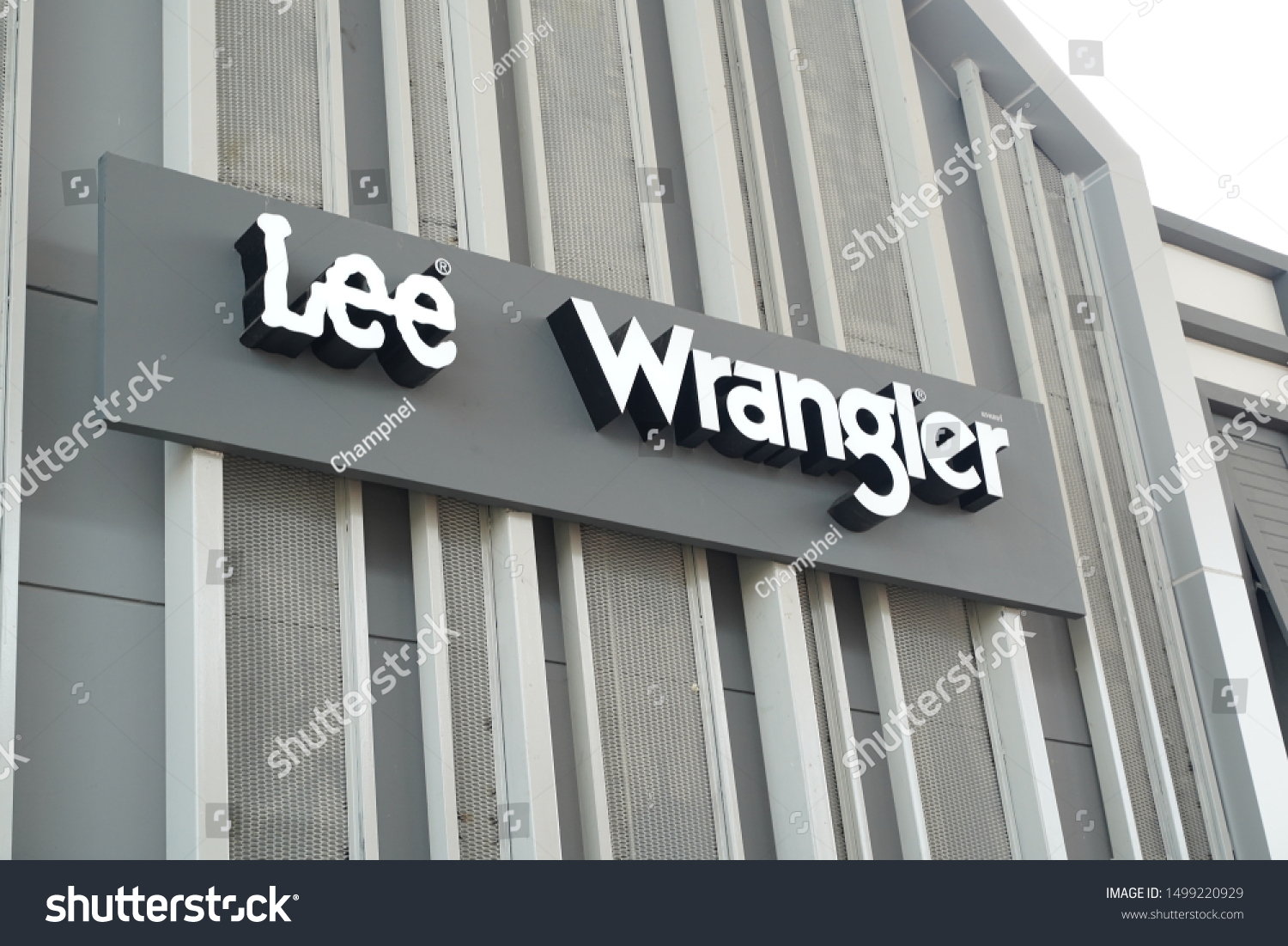 wrangler outlet mall