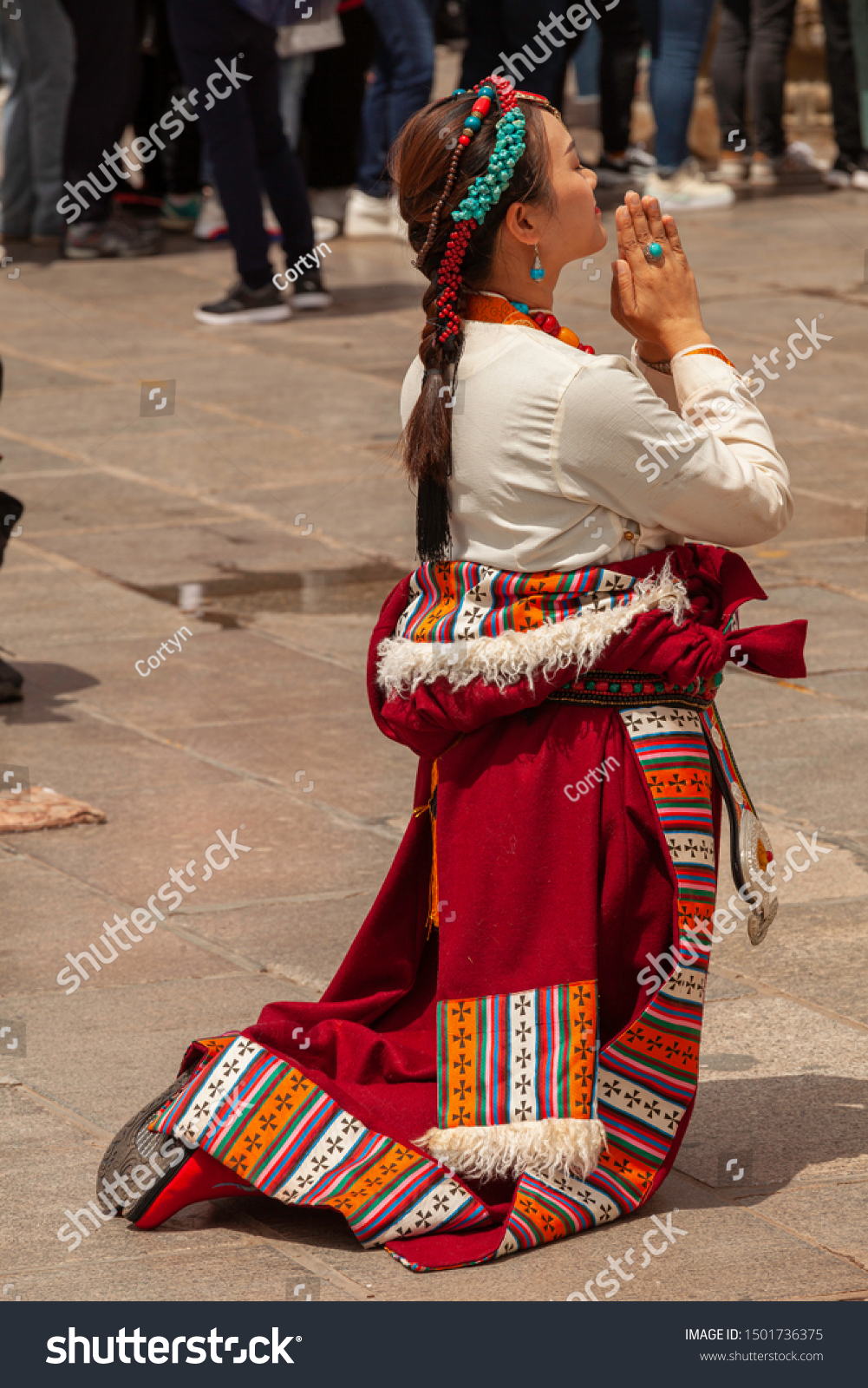 tibetan dress female