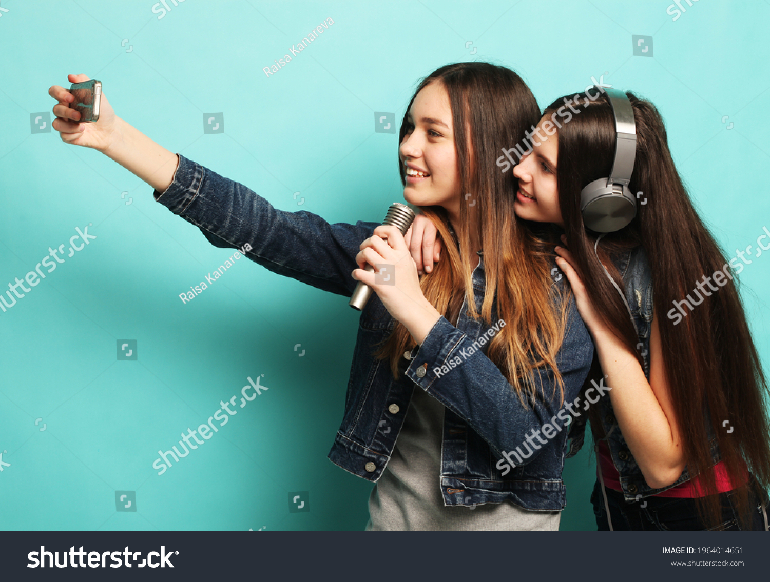 Pictures of singers Images, Stock Photos & Vectors | Shutterstock