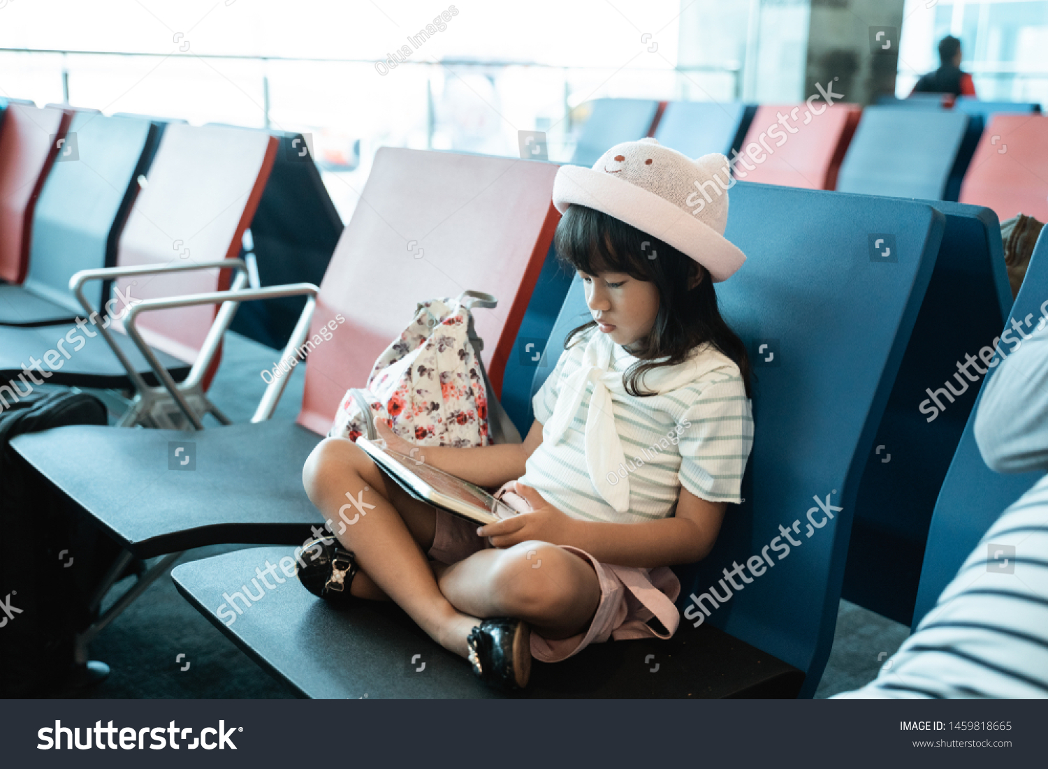 Little Girl Enjoy Play Game When Royalty Free Stock Image