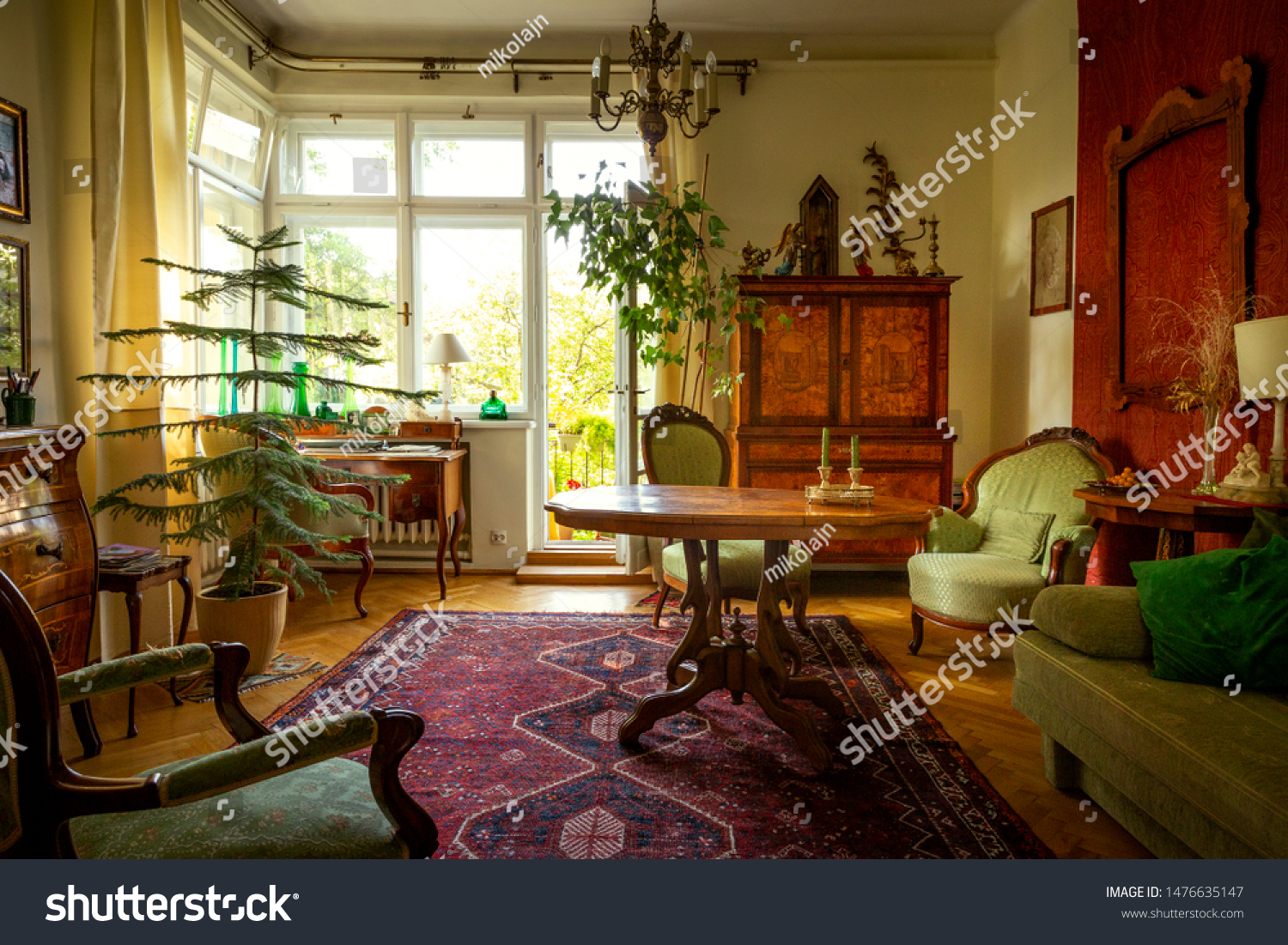 Living Room Full Antique Furniture Stock Photo Edit Now 1476635147