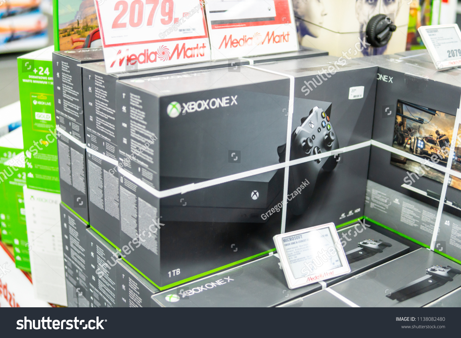stores with xbox one in stock