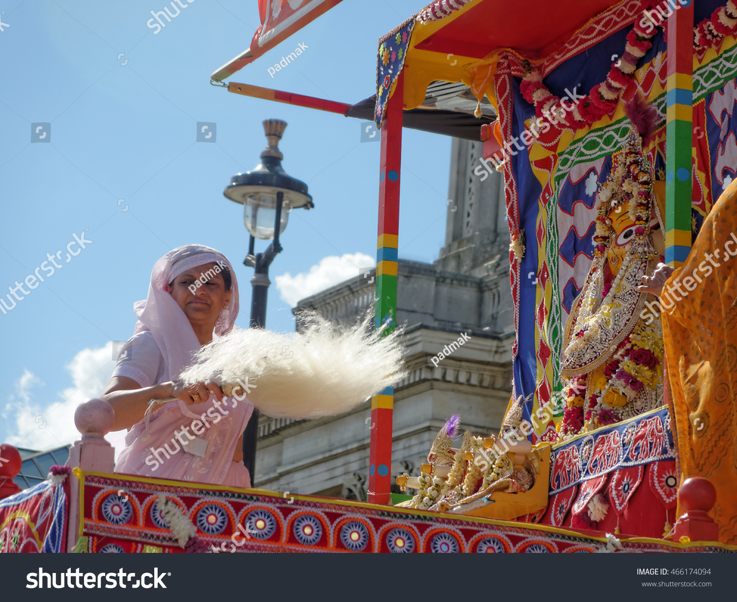 [Obrazek: stock-photo-london-july-the-cart-festiva...174094.jpg]