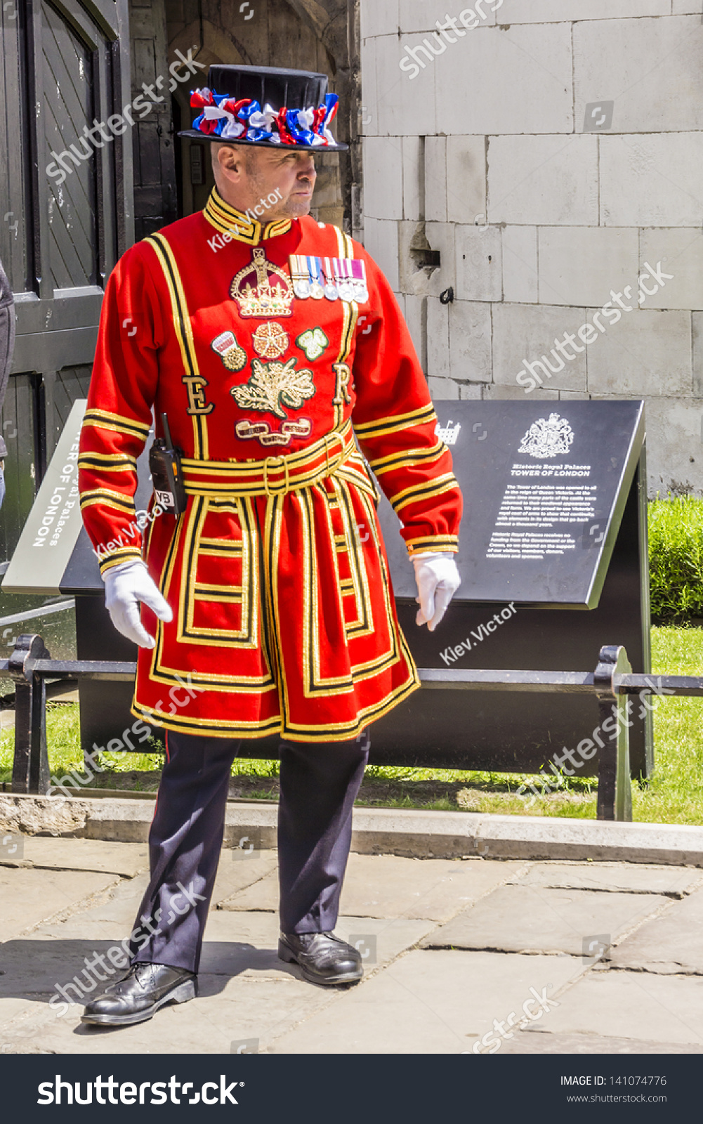 London - June 03: Beefeaters (Yeomen Warders Of Fortress Tower Of ...