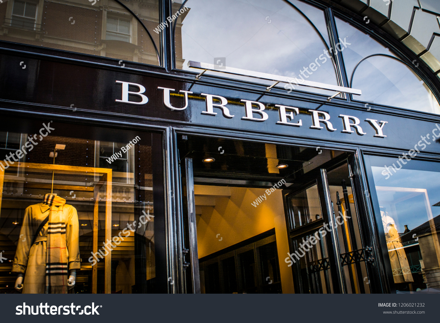 shop burberry