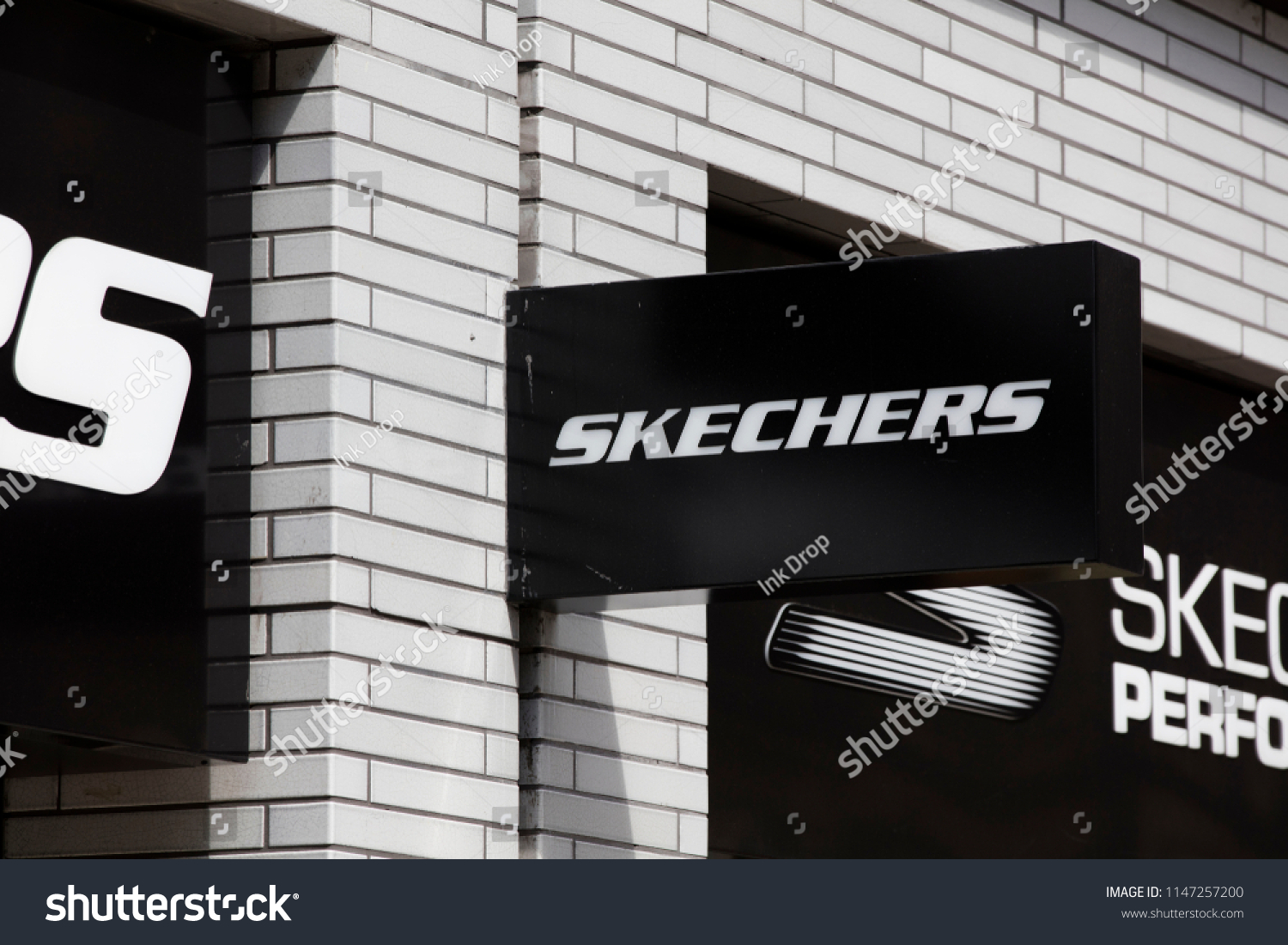 Skechers uk hotsell store london