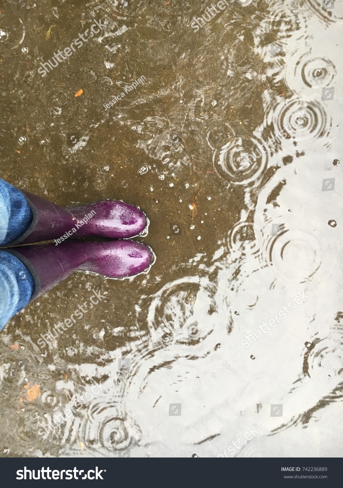 looking for rain boots