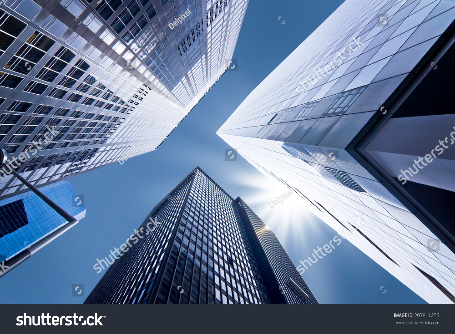 101,375 Looking up at building Images, Stock Photos & Vectors ...