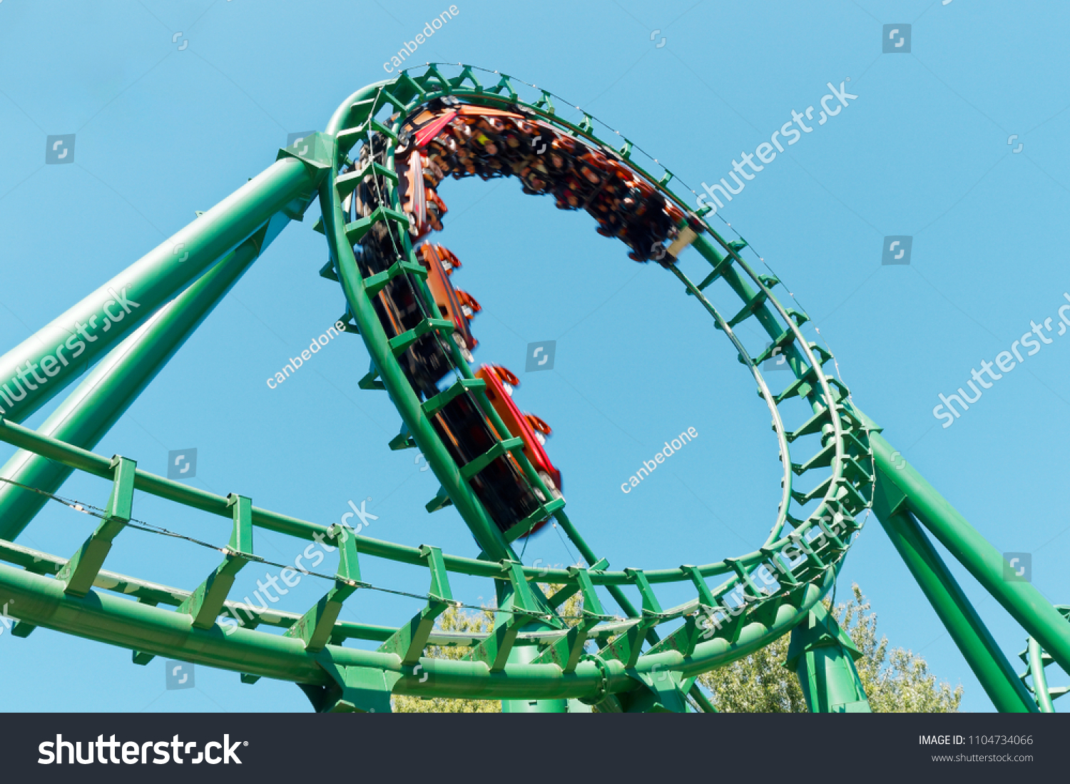 7,012 Looping rollercoaster Stock Photos, Images & Photography ...