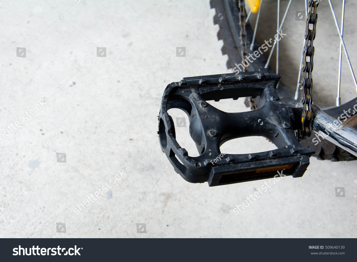 bike pedal loose