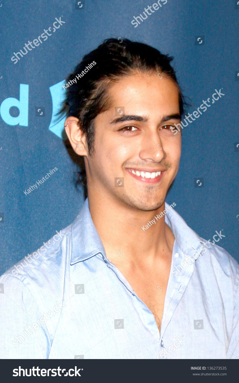 Wer ist avan jogia derzeit aus dem Jahr 2013Polyamouröse Datierung uk