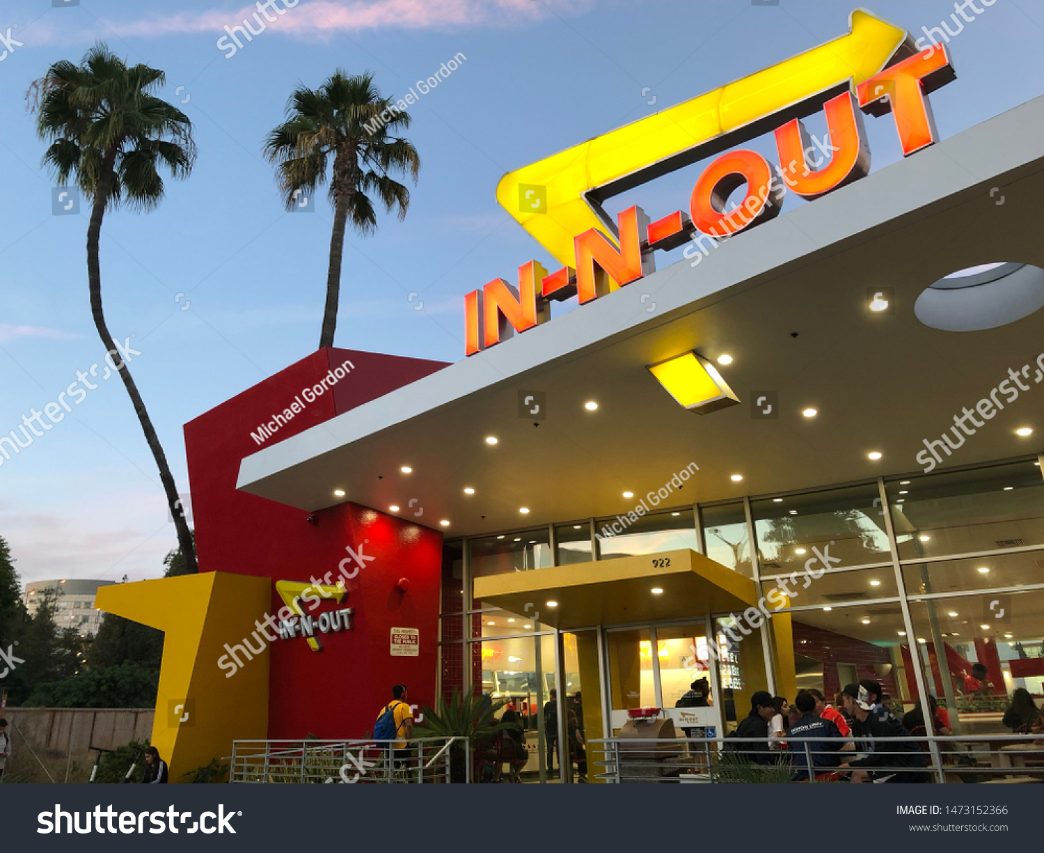 in-n-out-shutterstock
