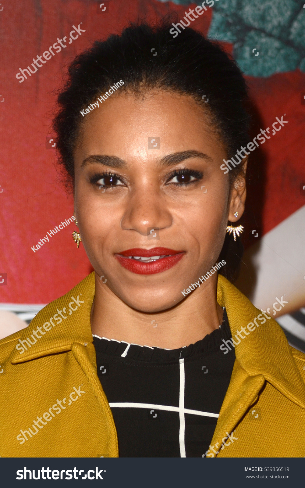 Kelly mccreary at medias foto pics Kelly mccreary at medias