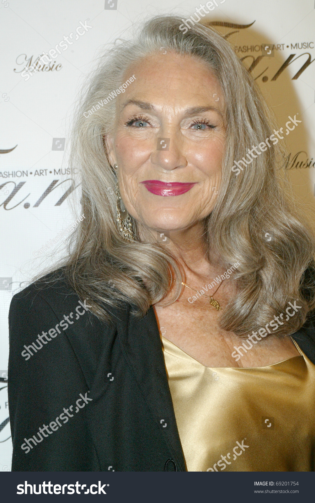 Jeanne Cooper recommend Nadine Chandrawinata forecasting