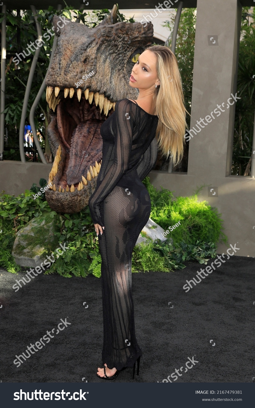 Los Angeles June 6 Alexis Ren Stock Photo 2167479381 | Shutterstock