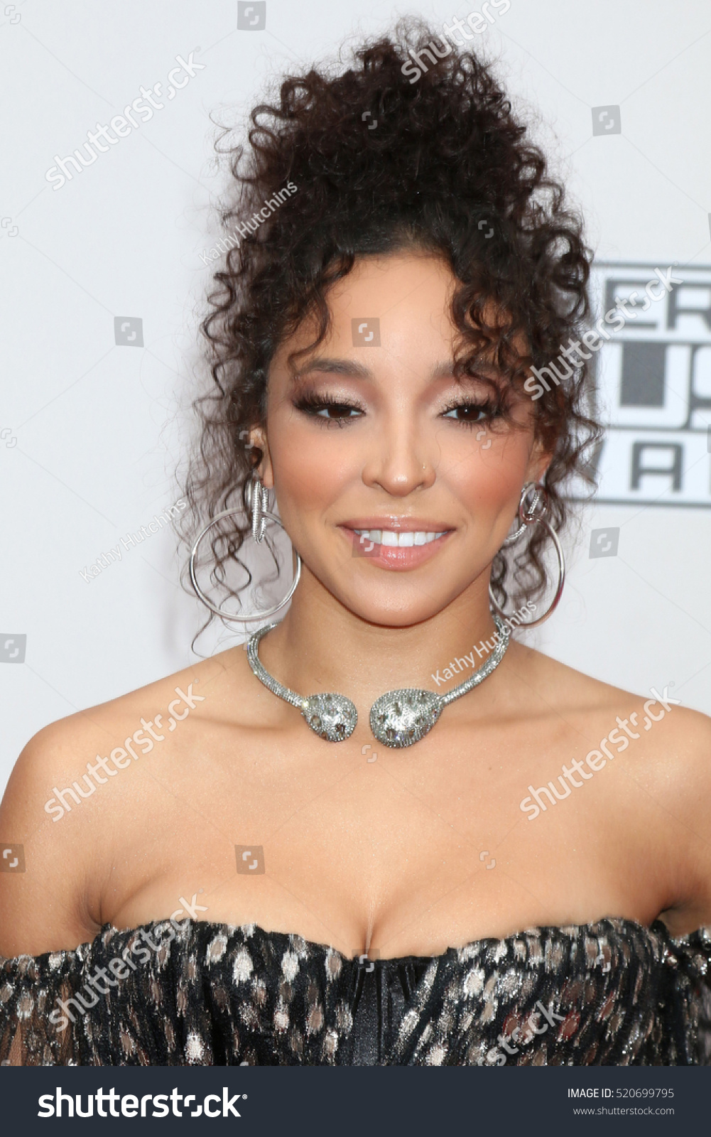 Los Angeles Nov 20 Tinashe Kachingwe Stock Photo Edit Now 520699795