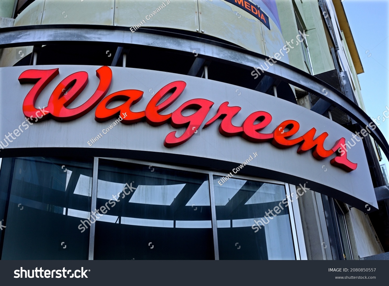 990 Walgreen Images, Stock Photos & Vectors | Shutterstock