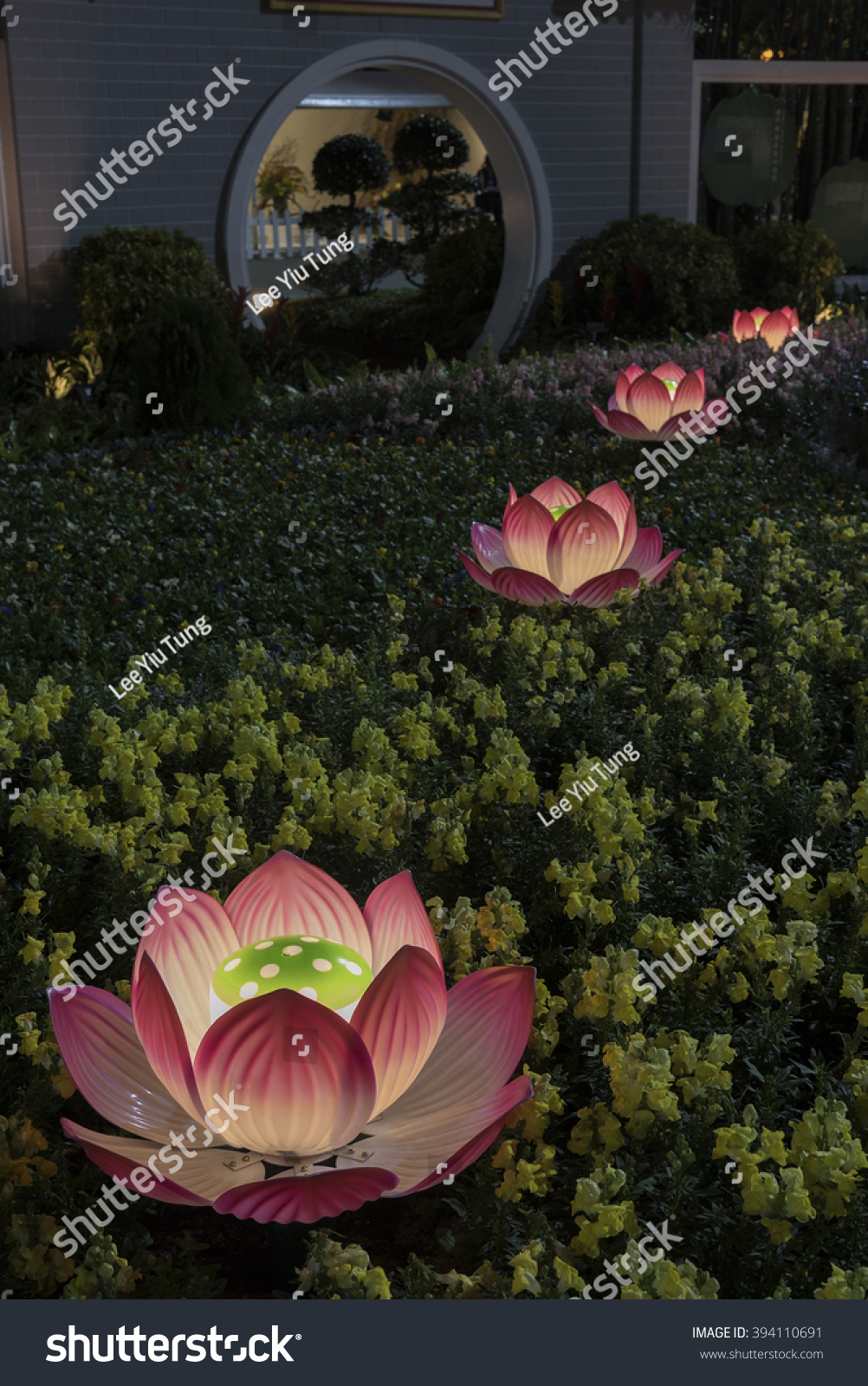 lotus collection garden lantern