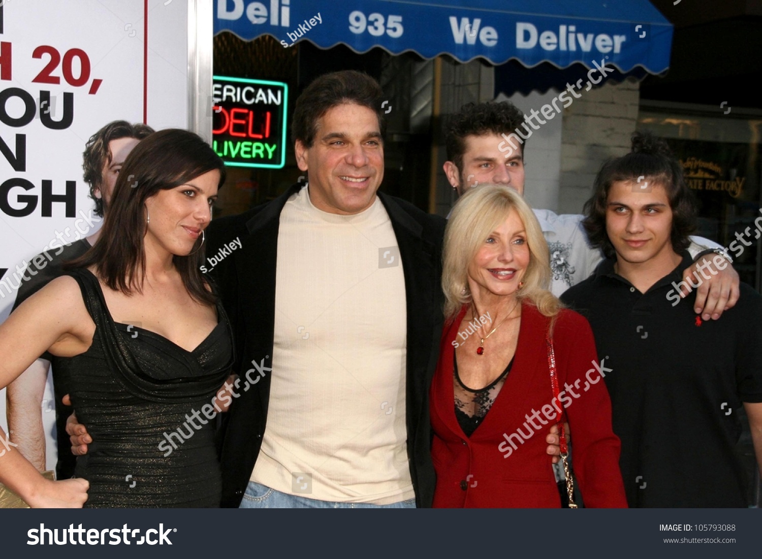 Lou Ferrigno With Carla Ferrigno And Family At The Los Angeles Premiere ...