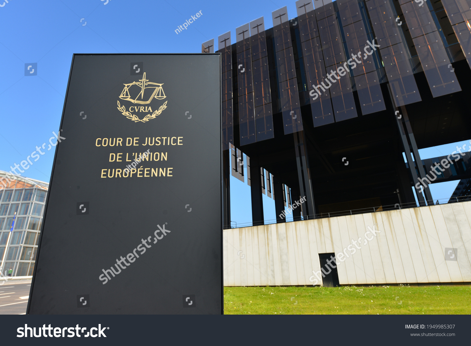 in which european country is the international court of justice located