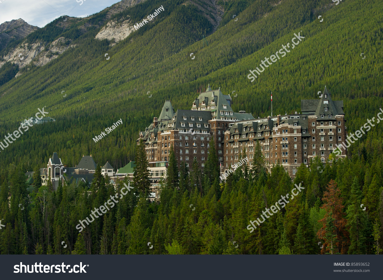 Luxurious Banff Springs Hotel Canadian Rockies Stock Photo 85893652 ...