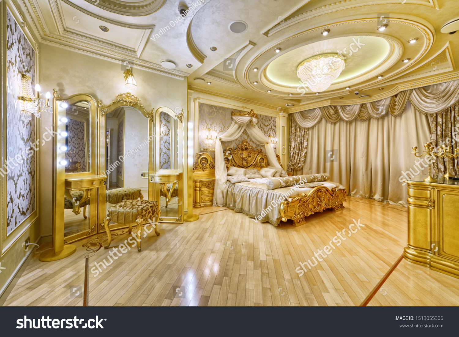 Foto Stok Luxurious Interior Designer Modern Renovation Luxury Edit Sekarang 1513055306