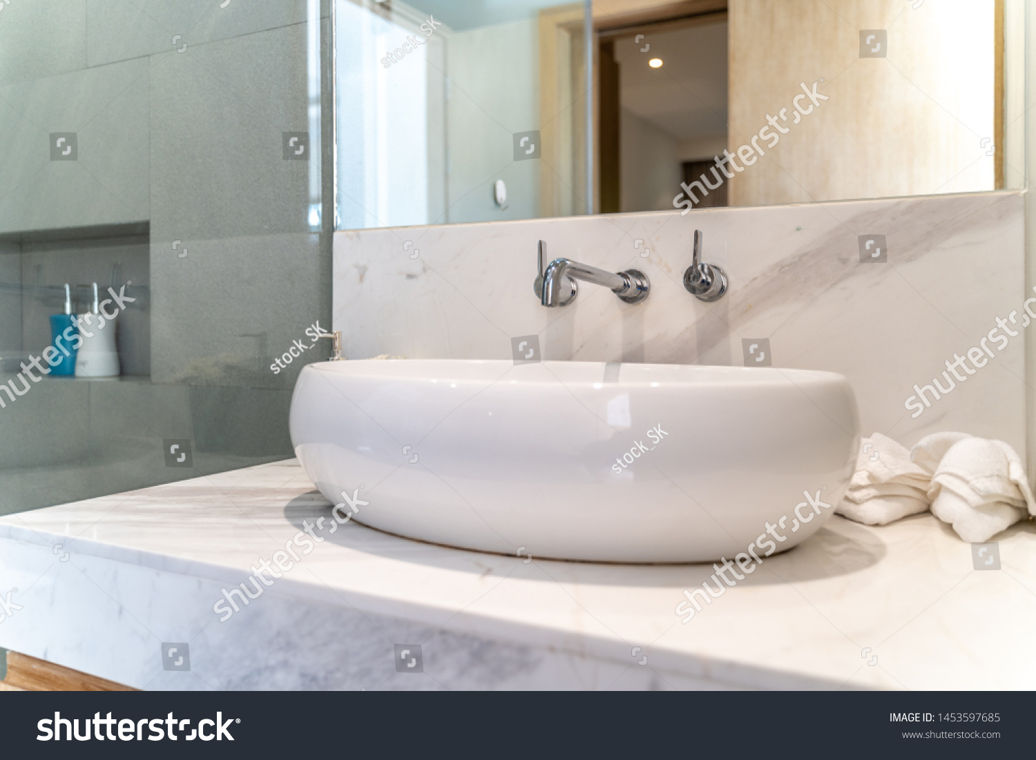 Luxury Bathroom Stone Resin Oval Vessel Sink Modern Art Sink Matte